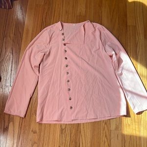 Women’s pink button down dressy top.  Like new. Size small.